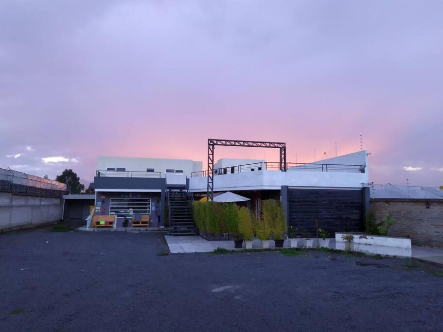 Apartment Plaza Tababela Near Airport *